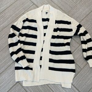 Universal thread cardigan